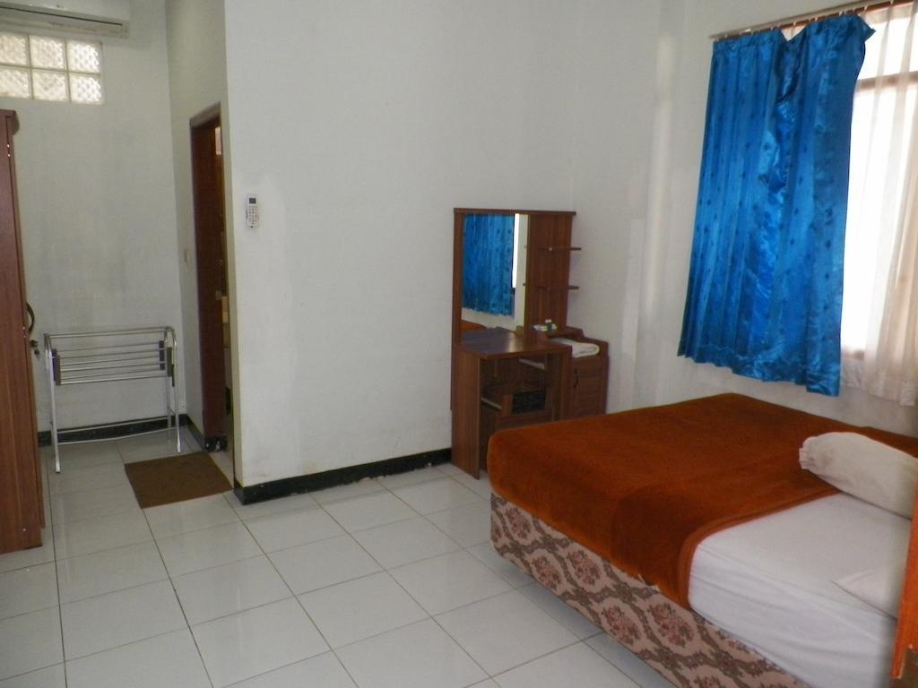 Aquarium Hotel Pangandaran Exterior foto