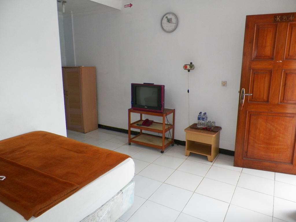 Aquarium Hotel Pangandaran Exterior foto